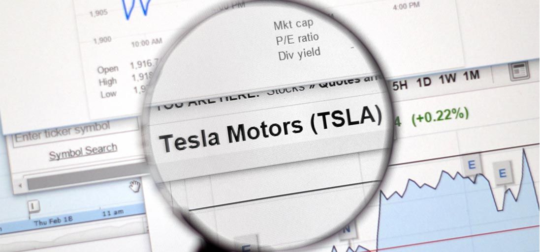 Аналитики советуют Tesla избавиться от биткоина посредством обратного выкупа акций, поскольку акции падают вместе с MSTR.