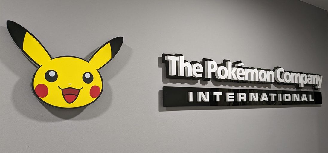 The pokémon company. Покемон фальшивый Пикачу. Ненастоящий Пикачу.