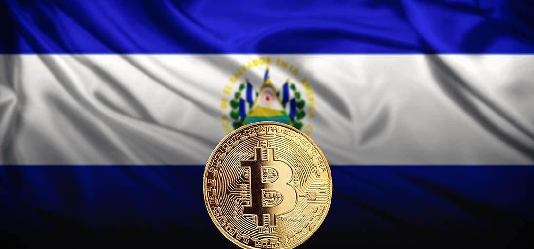 Сальвадорцы покупают больше биткоина (BTC), чем снимают в банкоматах Chivo