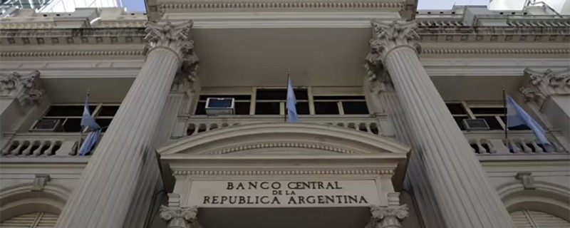 Центральный банк Аргентины запрещает финансовым учреждениям предлагать криптовалюту