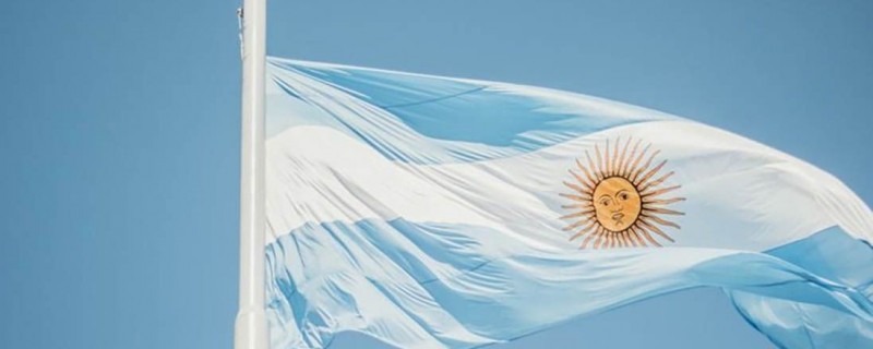 Правительство Аргентины запретило криптоинвесторам покупать доллары