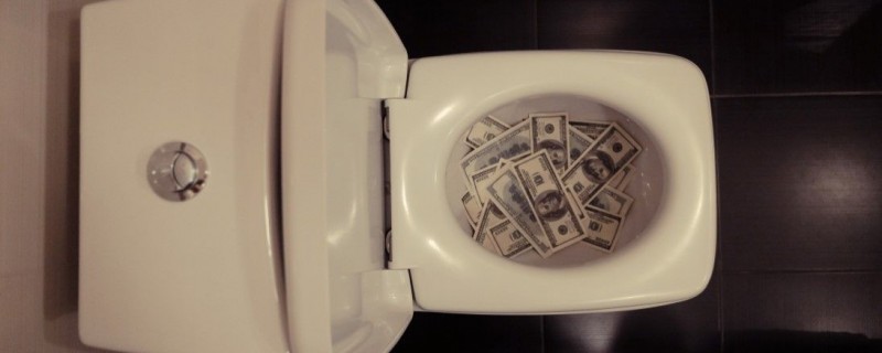 Создан экологически чистый туалет, который платит людям цифровой валютой